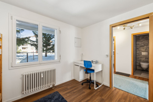 Schlafzimmer 2 mit Einzelbett/Stockbett