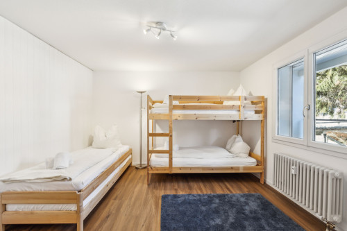 Schlafzimmer 2 mit Einzelbett/Stockbett