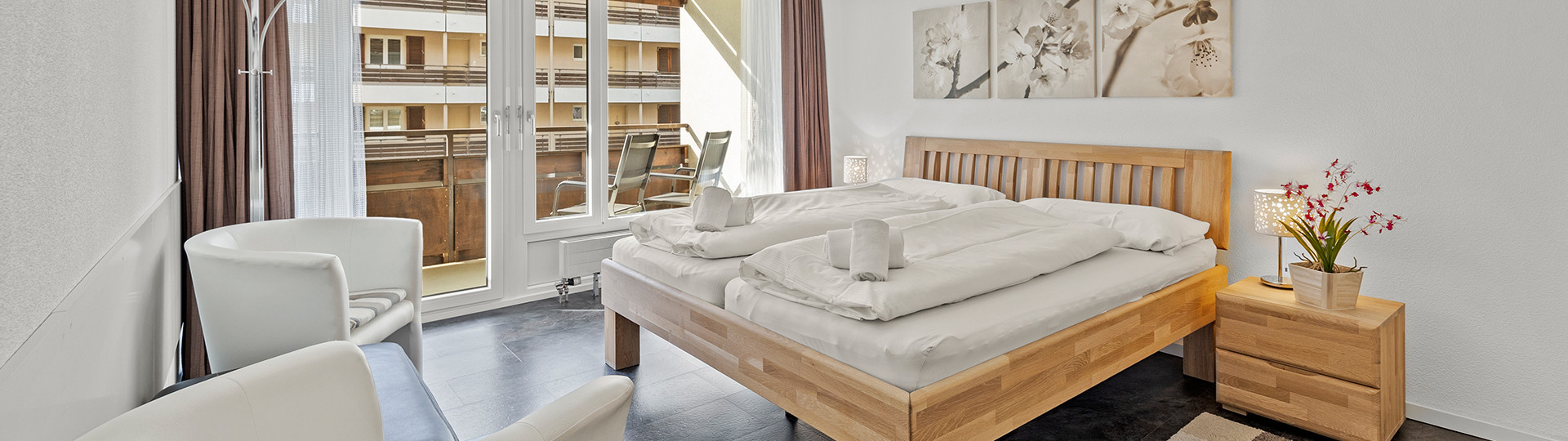 Schlafzimmer 1 mit Doppelbett