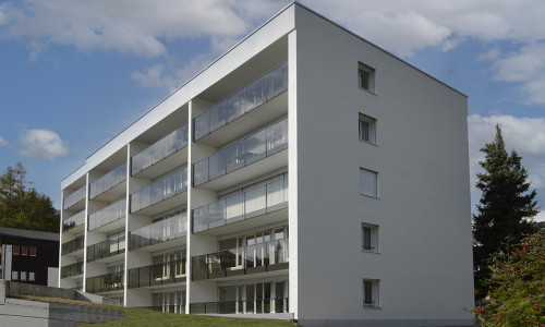 Haus Ladina von unten