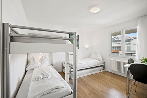 Schlafzimmer 2 mit Stockbett und Einzelbett